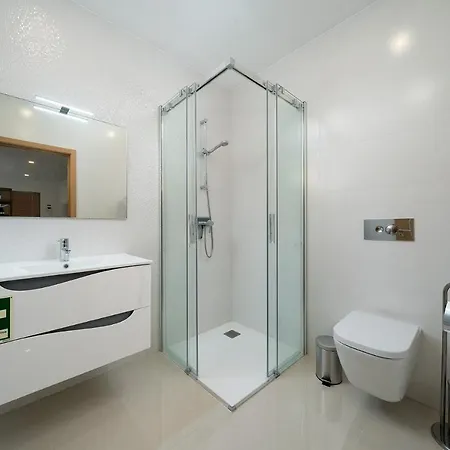 شقة Luxury 3 Bedroom Apartment Lagos لاغوس